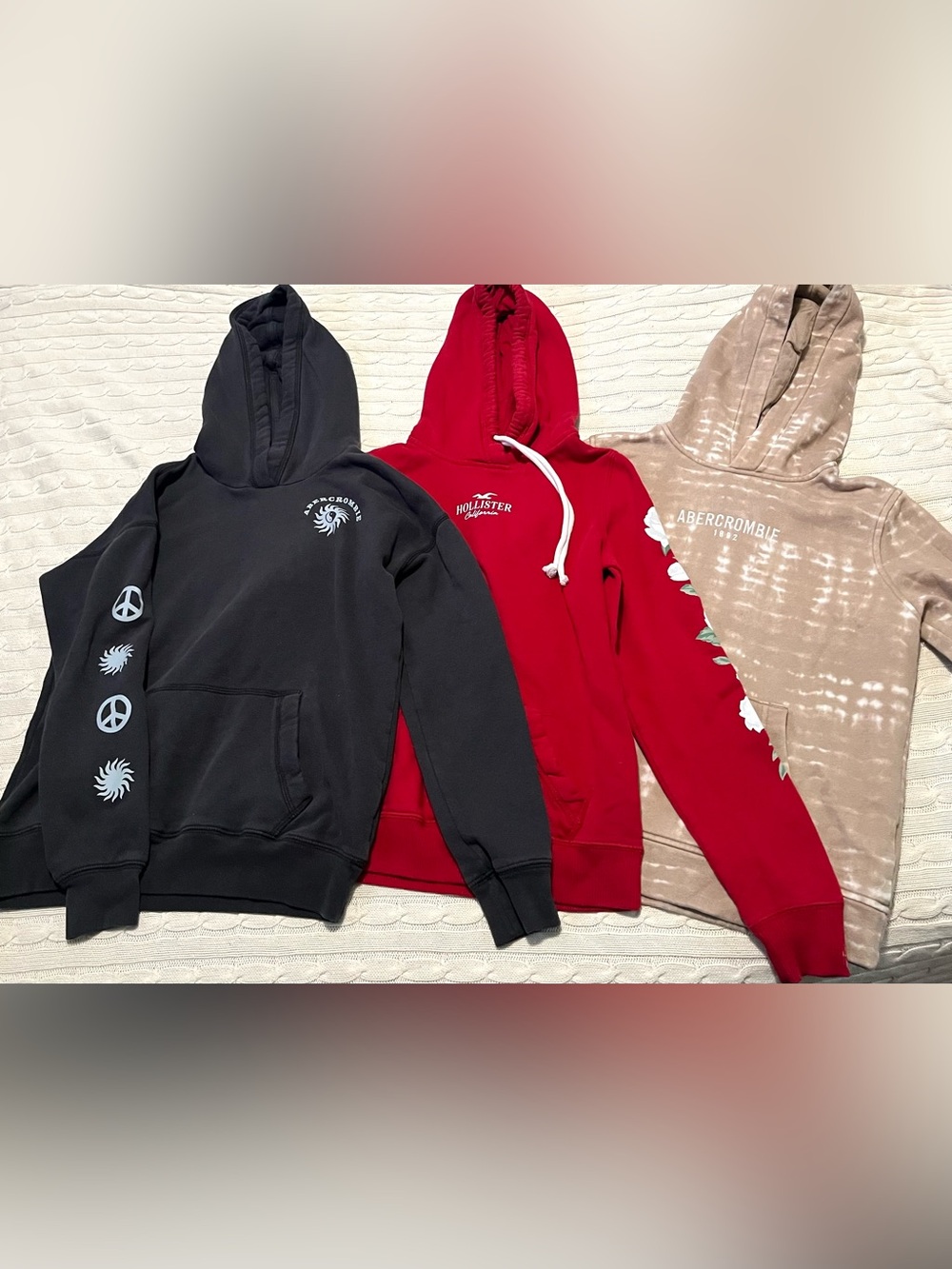 3 Piece Bundle! Abercrombie(2) & Hollister (1) Red Pullover sweatshirts
